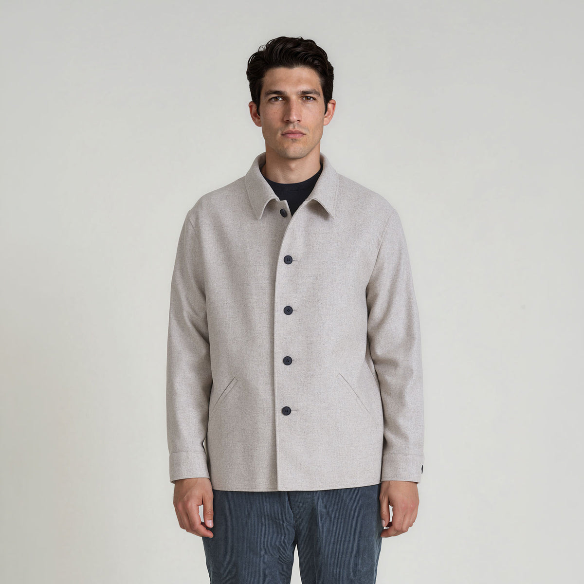 LANA-Overshirt_man_light-grey_front
