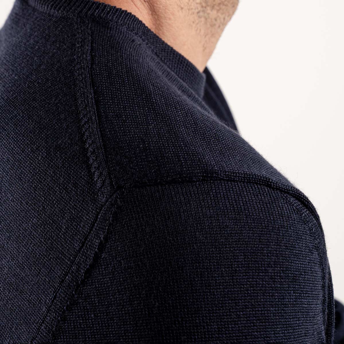 Leichter Strickpullover LEGNA-MERINO Muntagnard #color_dark blue