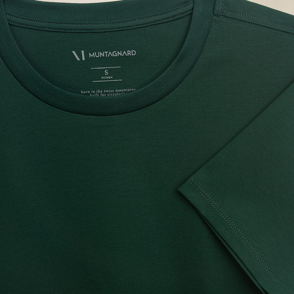 #color_dark green