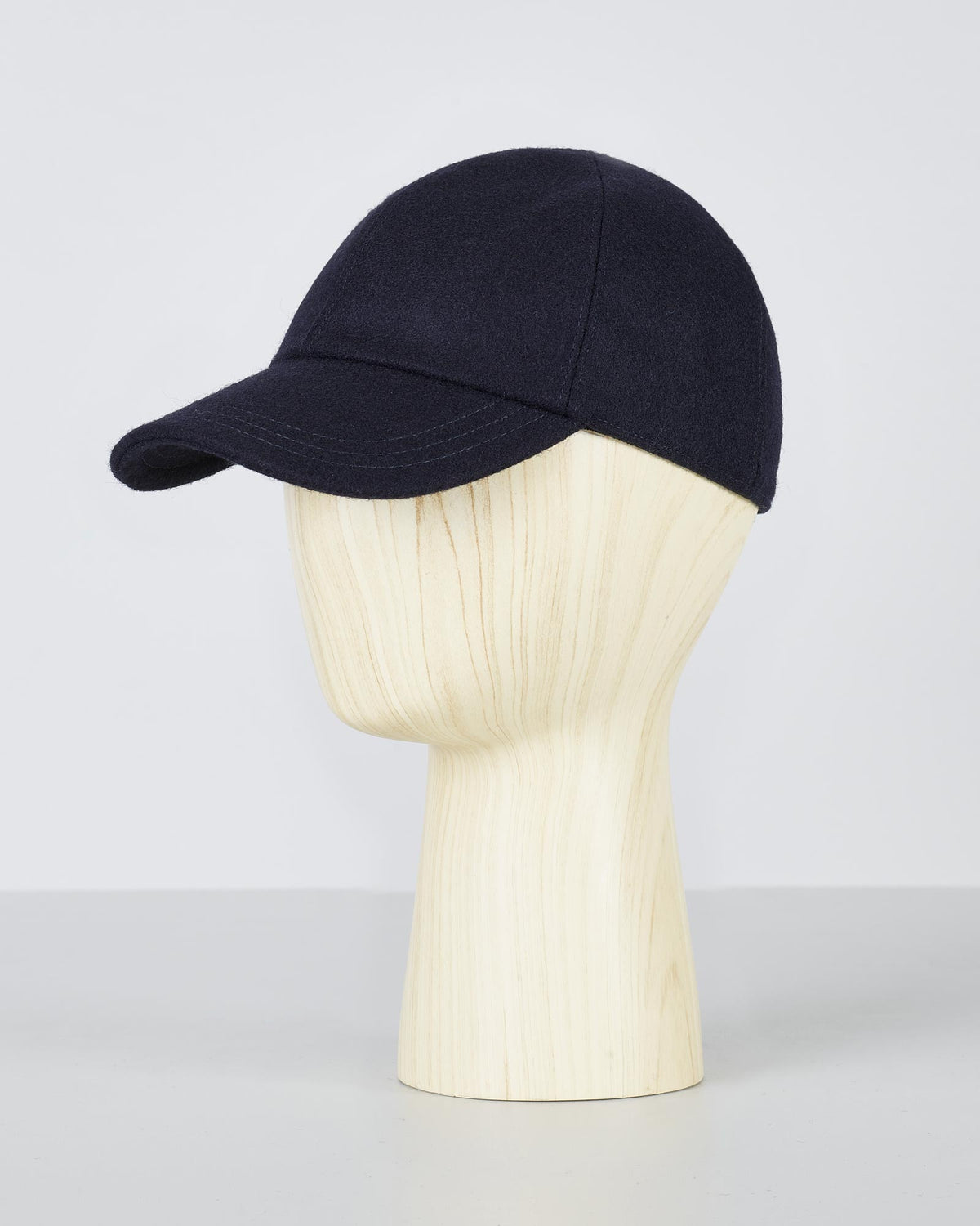 LANA-Artisanal-Winter-Cap_dark-blue_front-side #color_dark blue