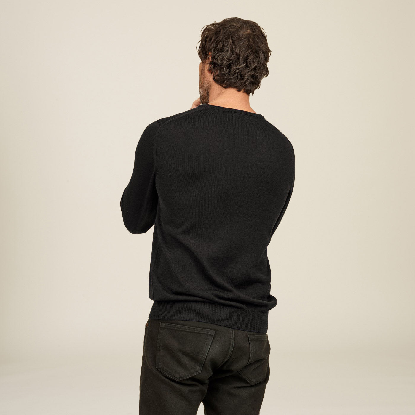 Single Knit V-Neck sweater