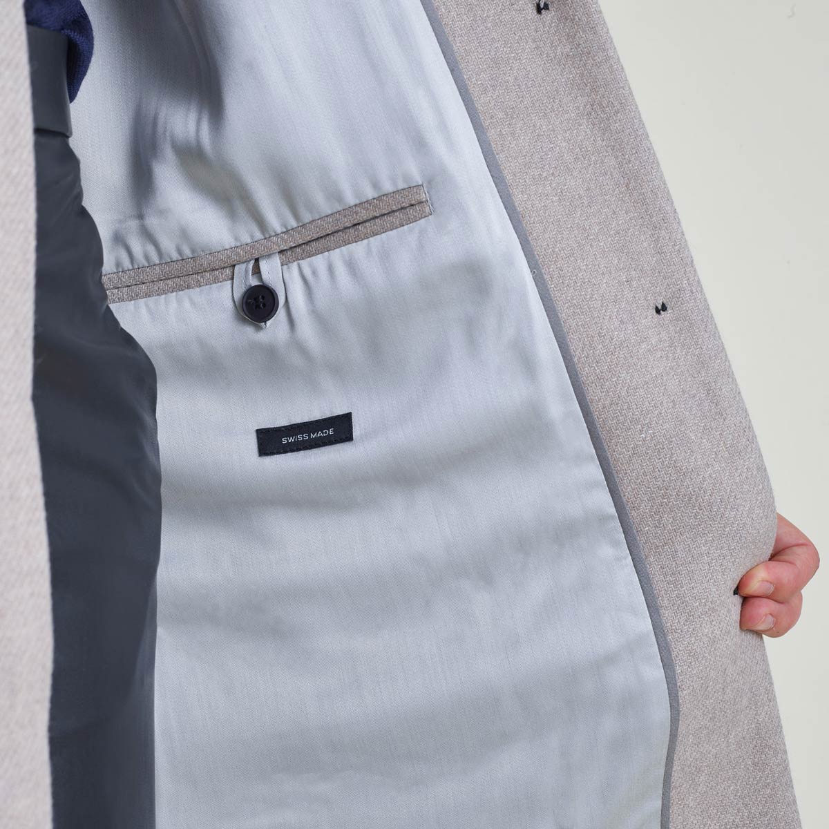 LANA-Coat_woman_light-grey_detail-inside #color_light beige