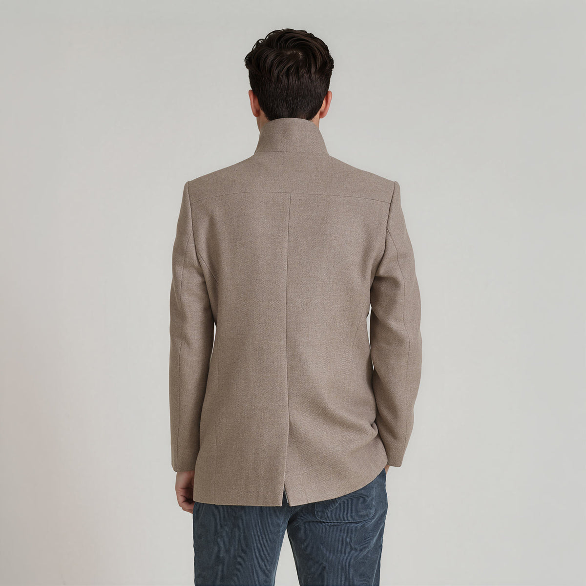 LANA-Jacket_man_sand_back #color_beige