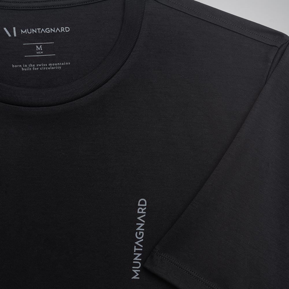 LEGNA T-Shirt Männer Muntagnard #color_black (logo)