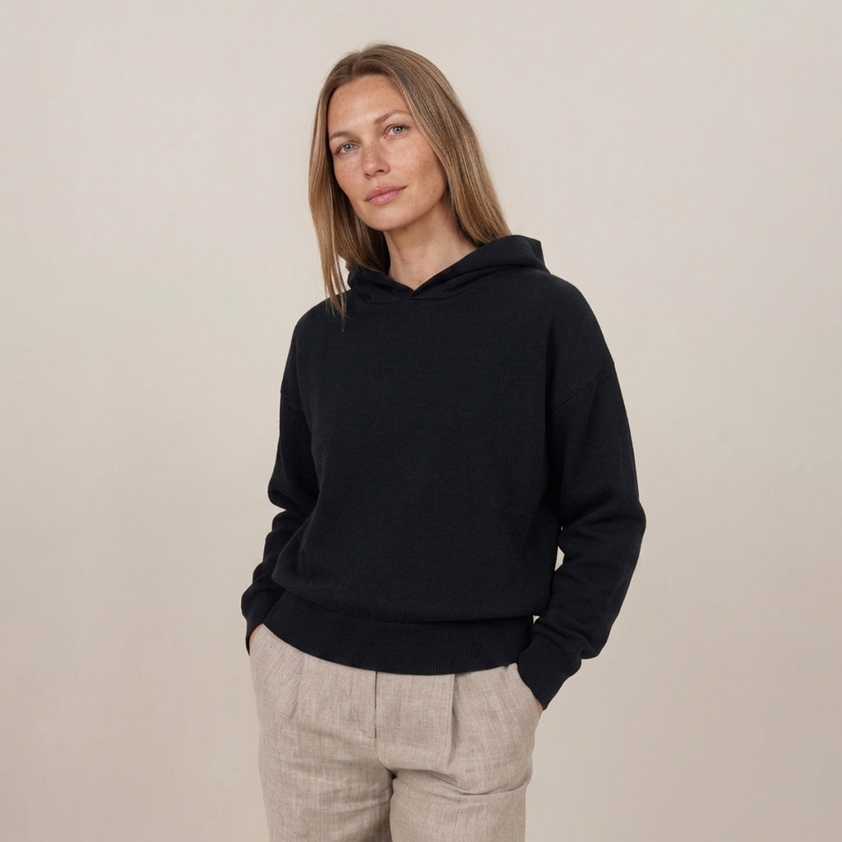 MANGOLA Relaxed Hoodie